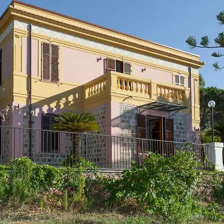 Santa Lucia Villa Cefalù