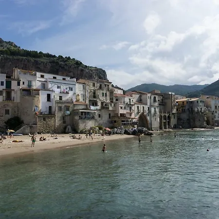 Santa Lucia * Cefalu